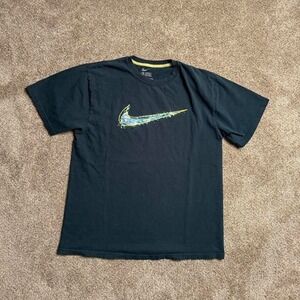 NAVY NIKE "DRIP" GRAPHIC TEE